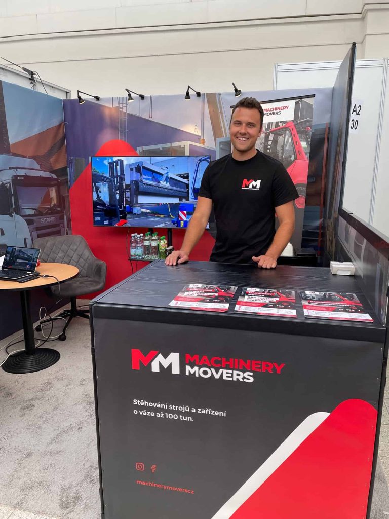 stánek machinery movers na mezinárodním strojírenském veletrhu v brně 2021
